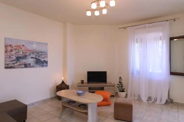 Skopelos Chara'S Lux Apartment 외부 사진